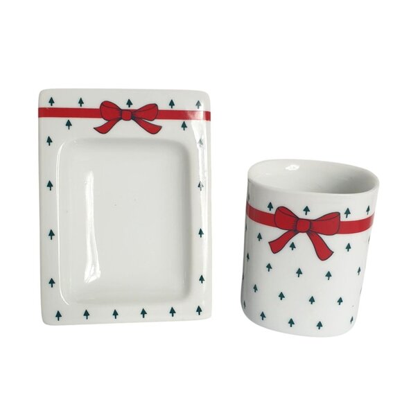 Vtg Christmas Soap Dish Cup Ceramic Set Prestige Japan Tree Red Bow 80s Retro - Picture 1 of 4